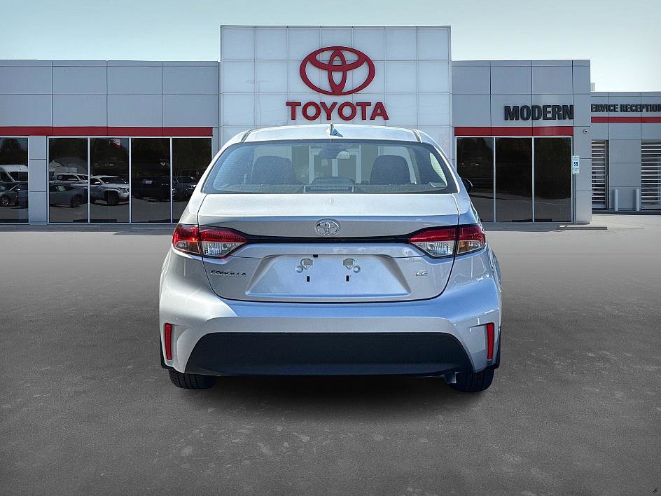 2026 Toyota Corolla LE photo 5