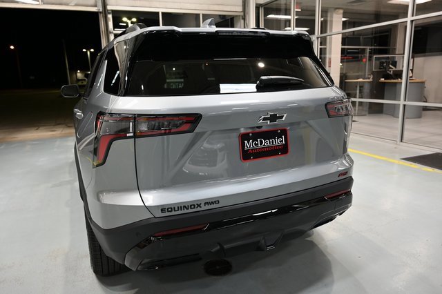 2026 Chevrolet Equinox RS photo 3
