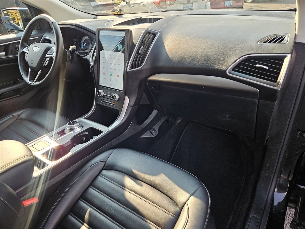 2024 Ford Edge SEL photo 32