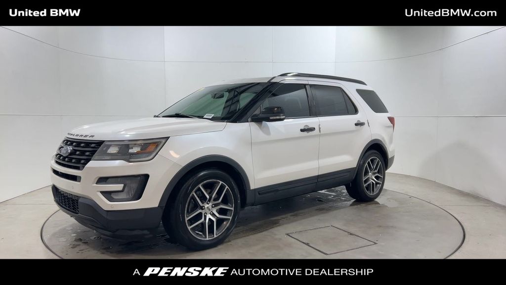 2017 Ford Explorer Sport photo 3