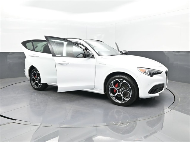 2022 Alfa Romeo Stelvio Ti Sport photo 54