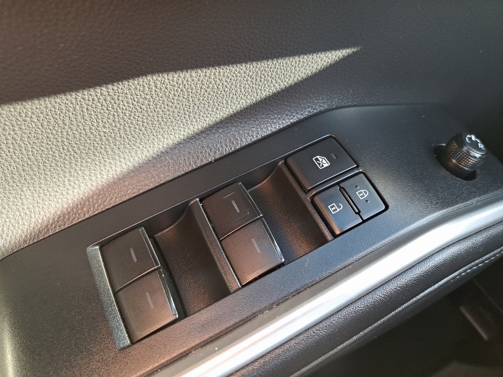 2020 Toyota Highlander XLE photo 22