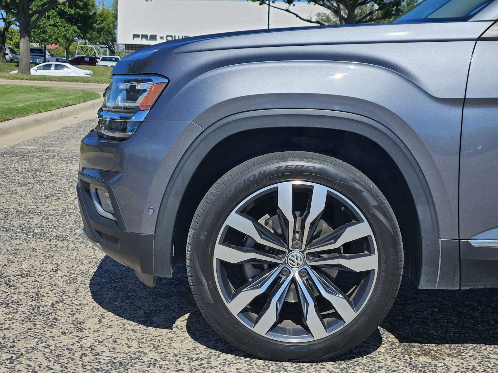 2020 Volkswagen Atlas V6 SEL Premium photo 2