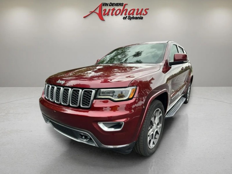 2018 Jeep Grand Cherokee Sterling Edition photo 3