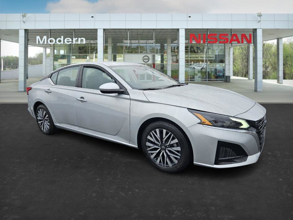 2023 Nissan Altima 2.5 SV photo 2