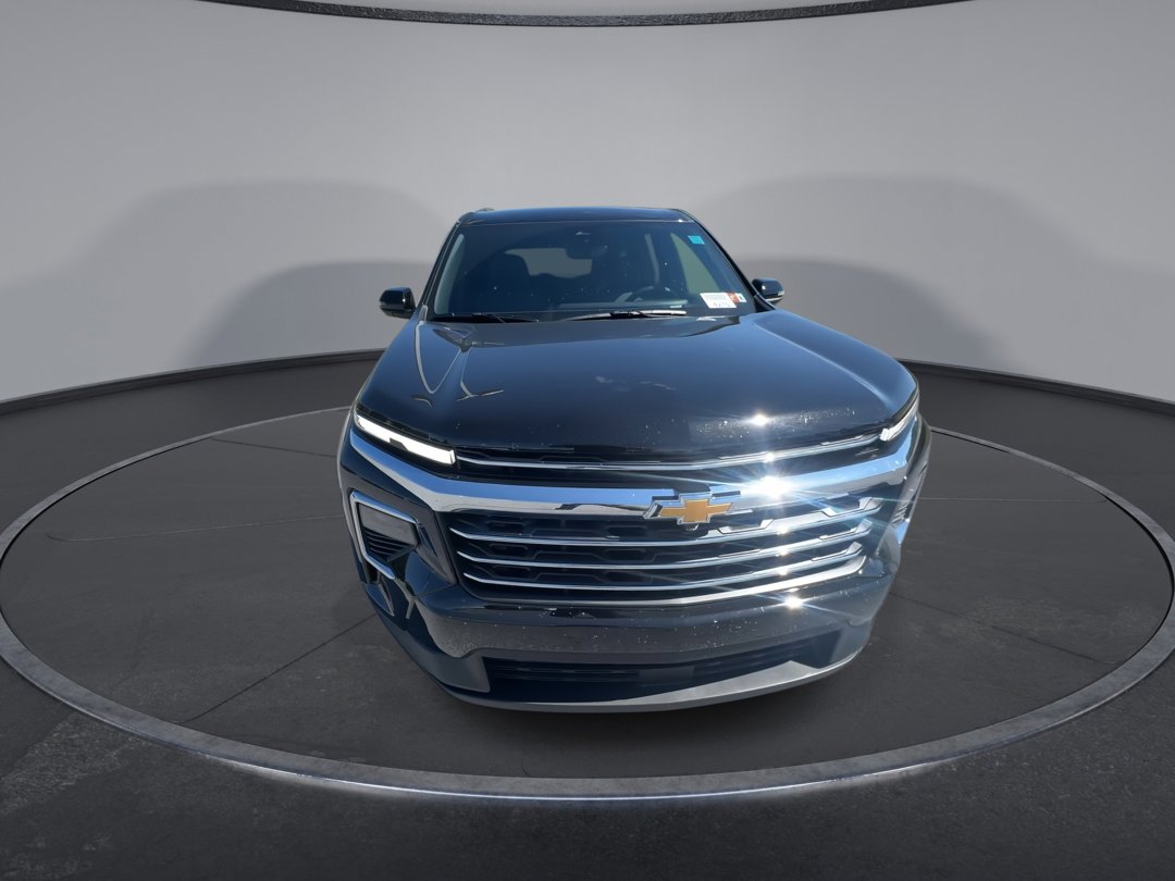 2026 Chevrolet Traverse 2LT photo 2