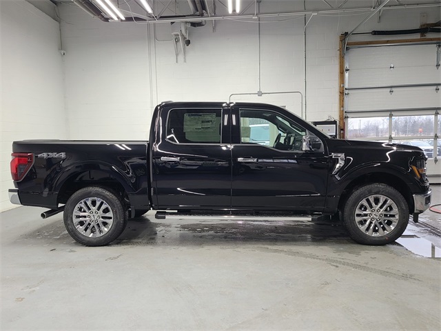 2025 Ford F-150 XLT photo 3