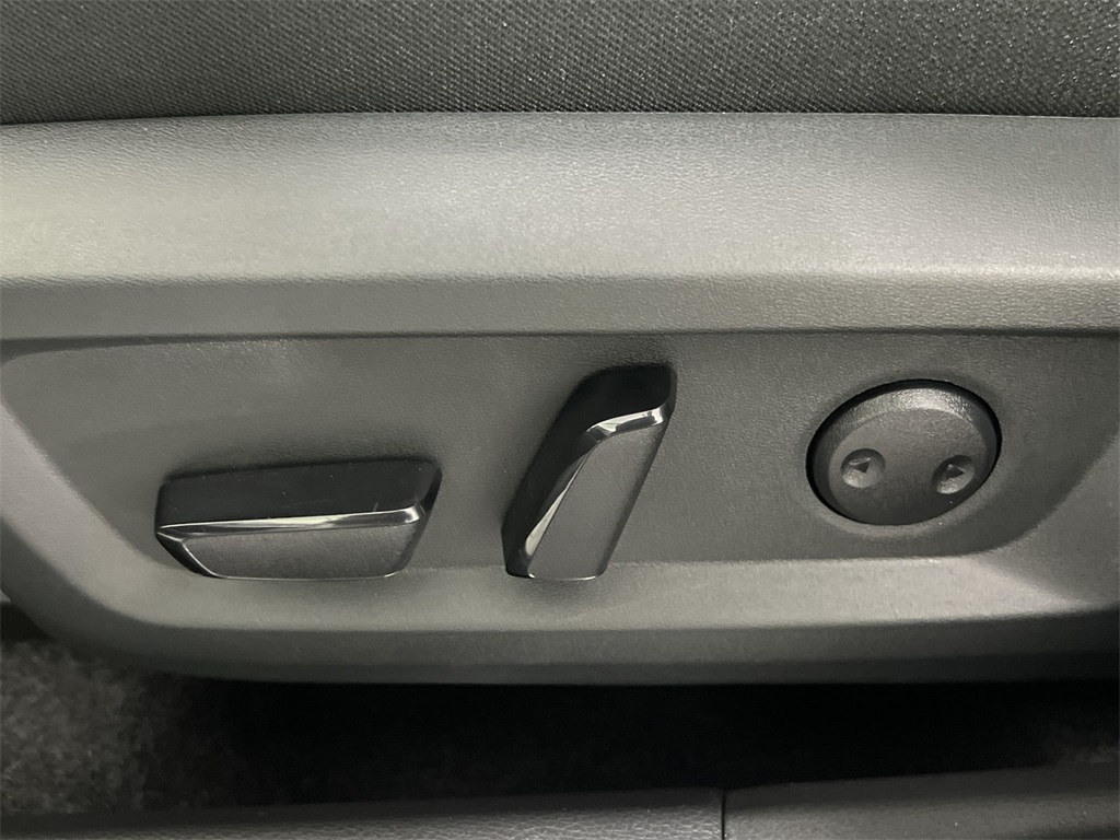 2026 Nissan Rogue SV photo 11