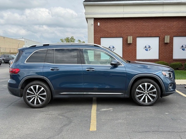 2021 Mercedes Benz GLB 250 4MATIC photo 2
