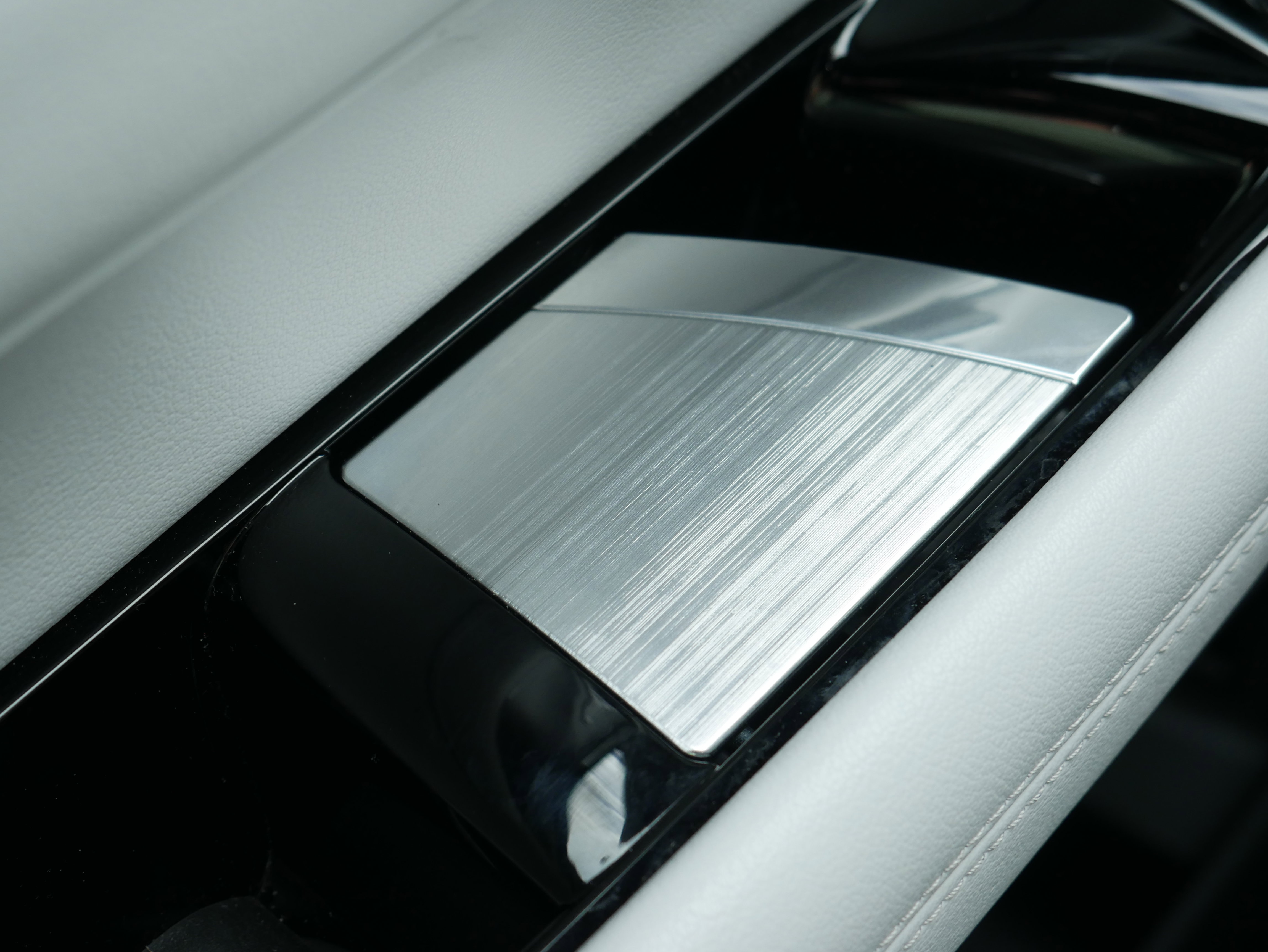 2024 Cadillac Lyriq Luxury photo 14