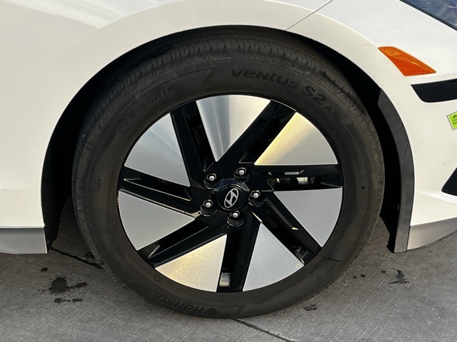 2023 Hyundai Ioniq 6 SE photo 3