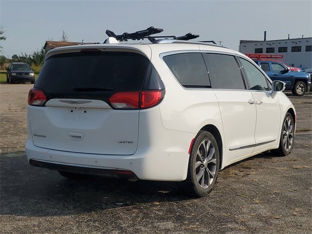 2019 Chrysler Pacifica Limited photo 4