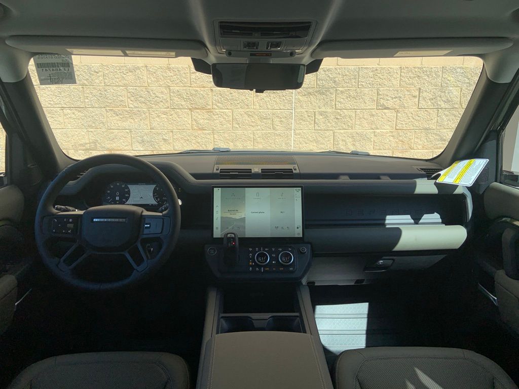 2026 Land Rover Defender 110 S photo 18