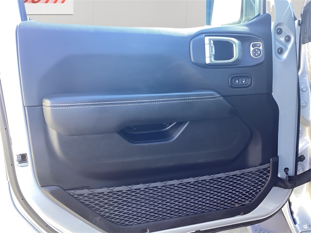 2024 Jeep Wrangler Sahara 4xe photo 12