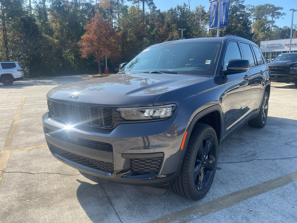 2025 Jeep Grand Cherokee Altitude X photo 3