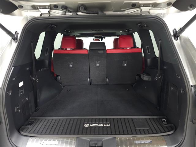 2023 Lexus LX 600 photo 8