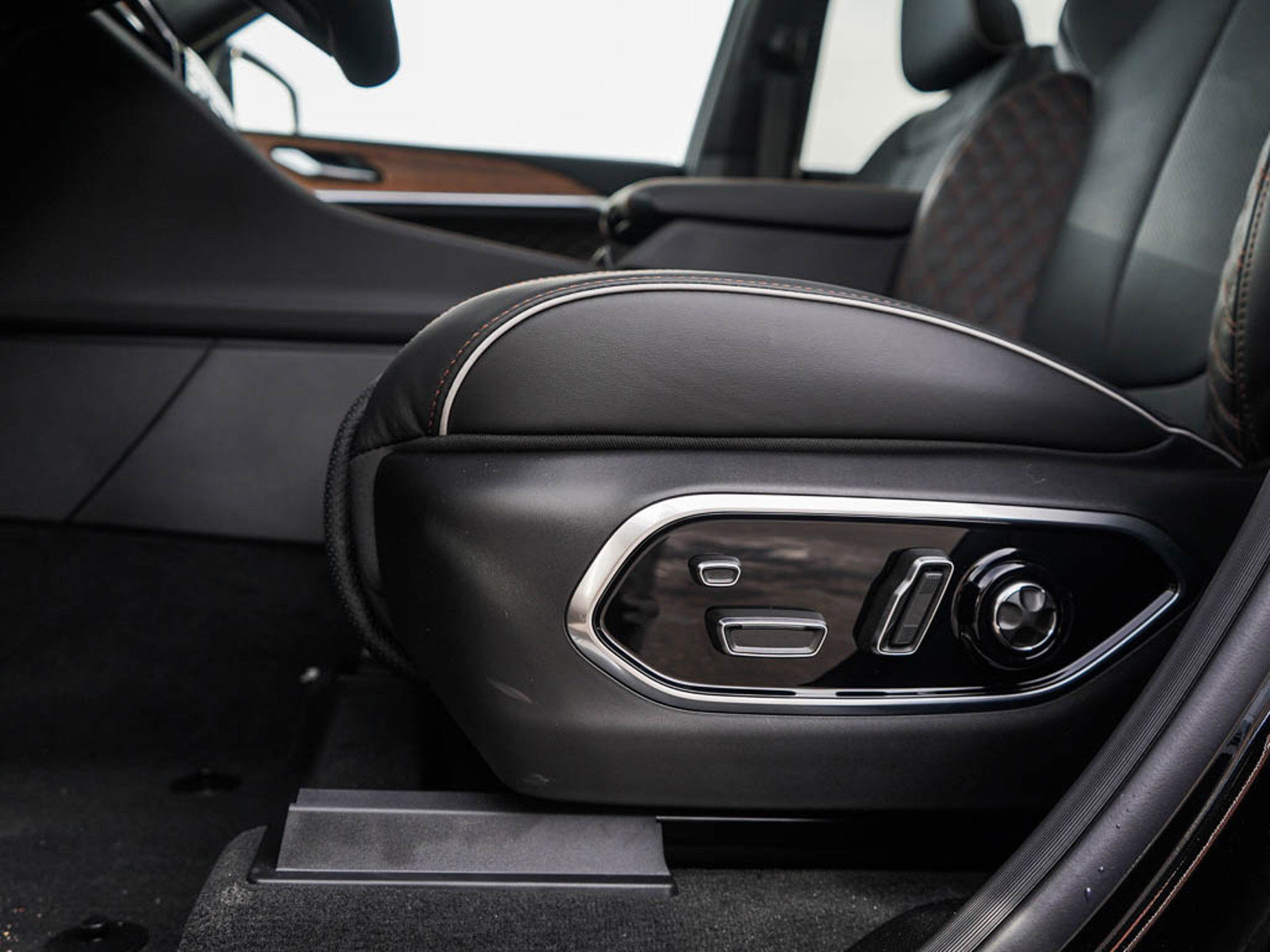 2025 Jeep Grand Cherokee Summit Reserve photo 17