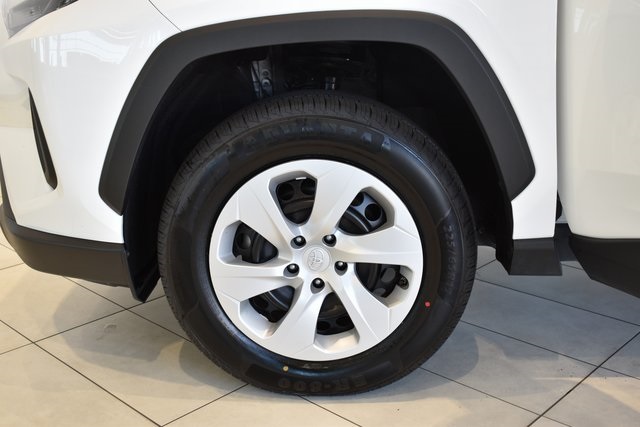 2024 Toyota RAV4 LE photo 23