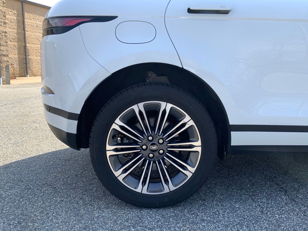 2024 Land Rover Range Rover Evoque S photo 12
