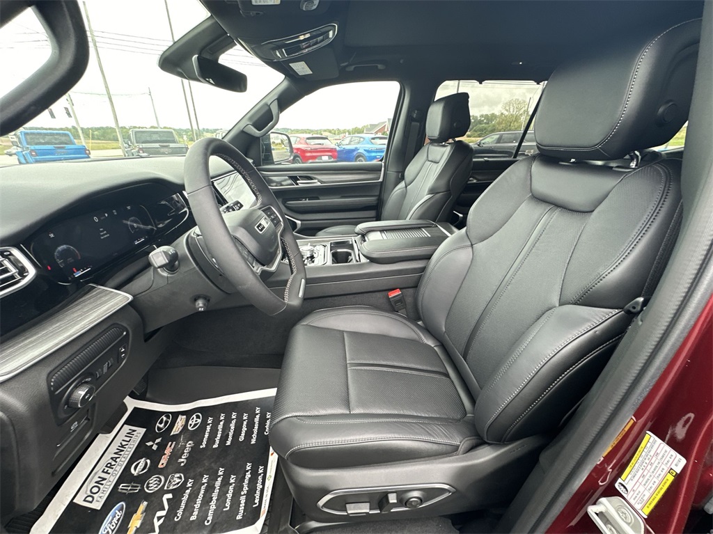 2024 Jeep Wagoneer Series III photo 11
