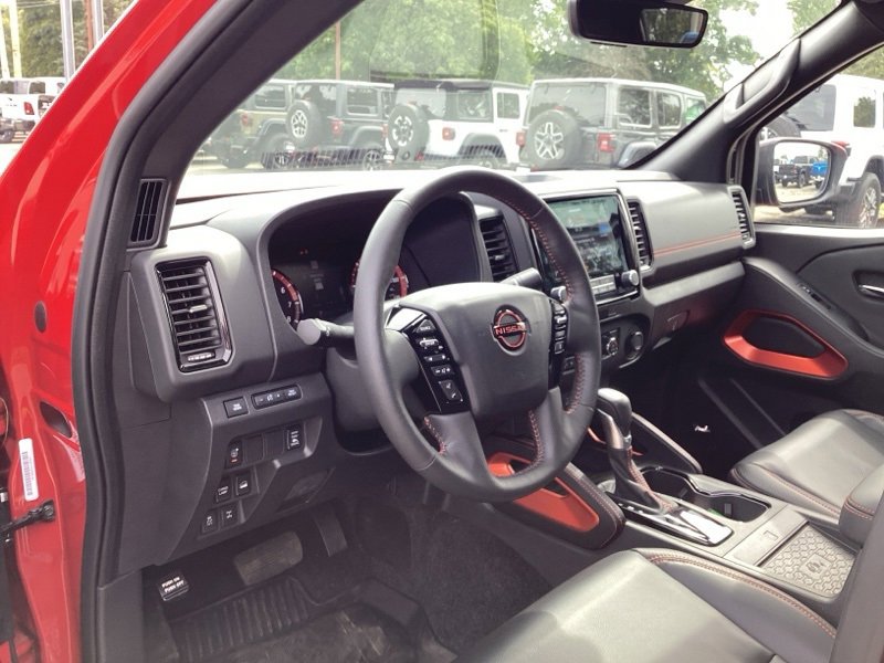 2024 Nissan Frontier PRO-4X Crew Cab photo 20
