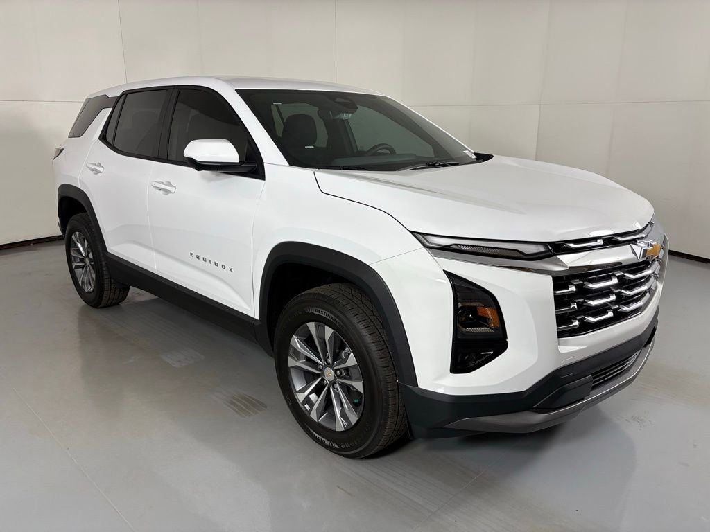 2026 Chevrolet Equinox LT photo 2