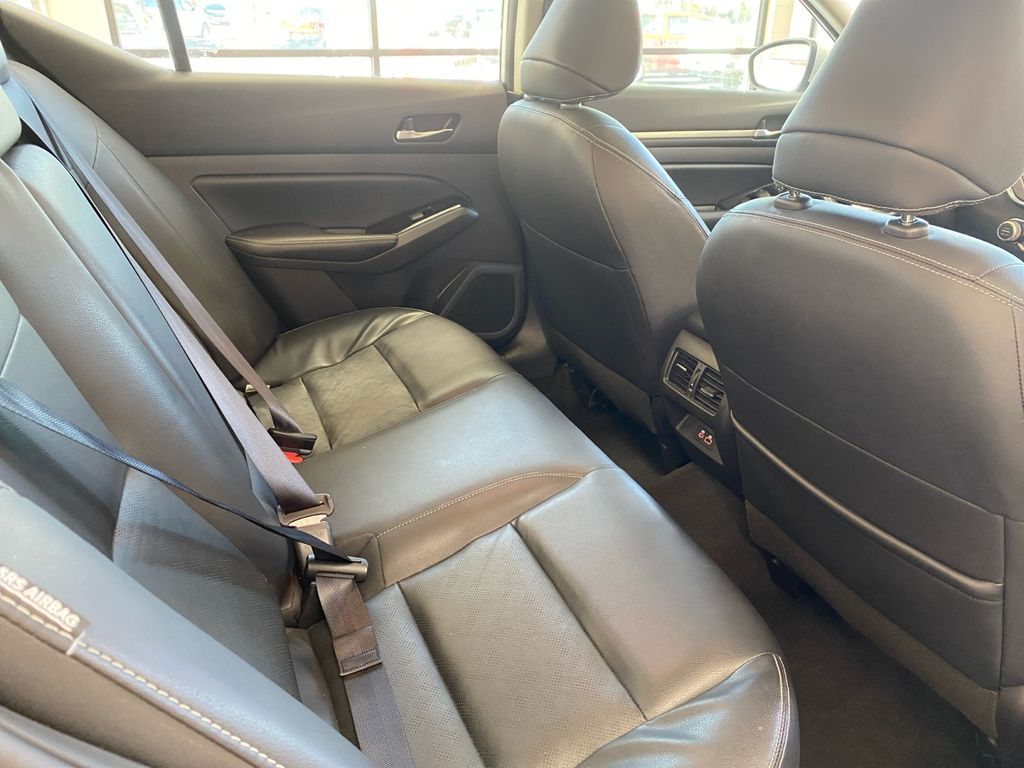 2024 Nissan Altima 2.5 SL photo 17