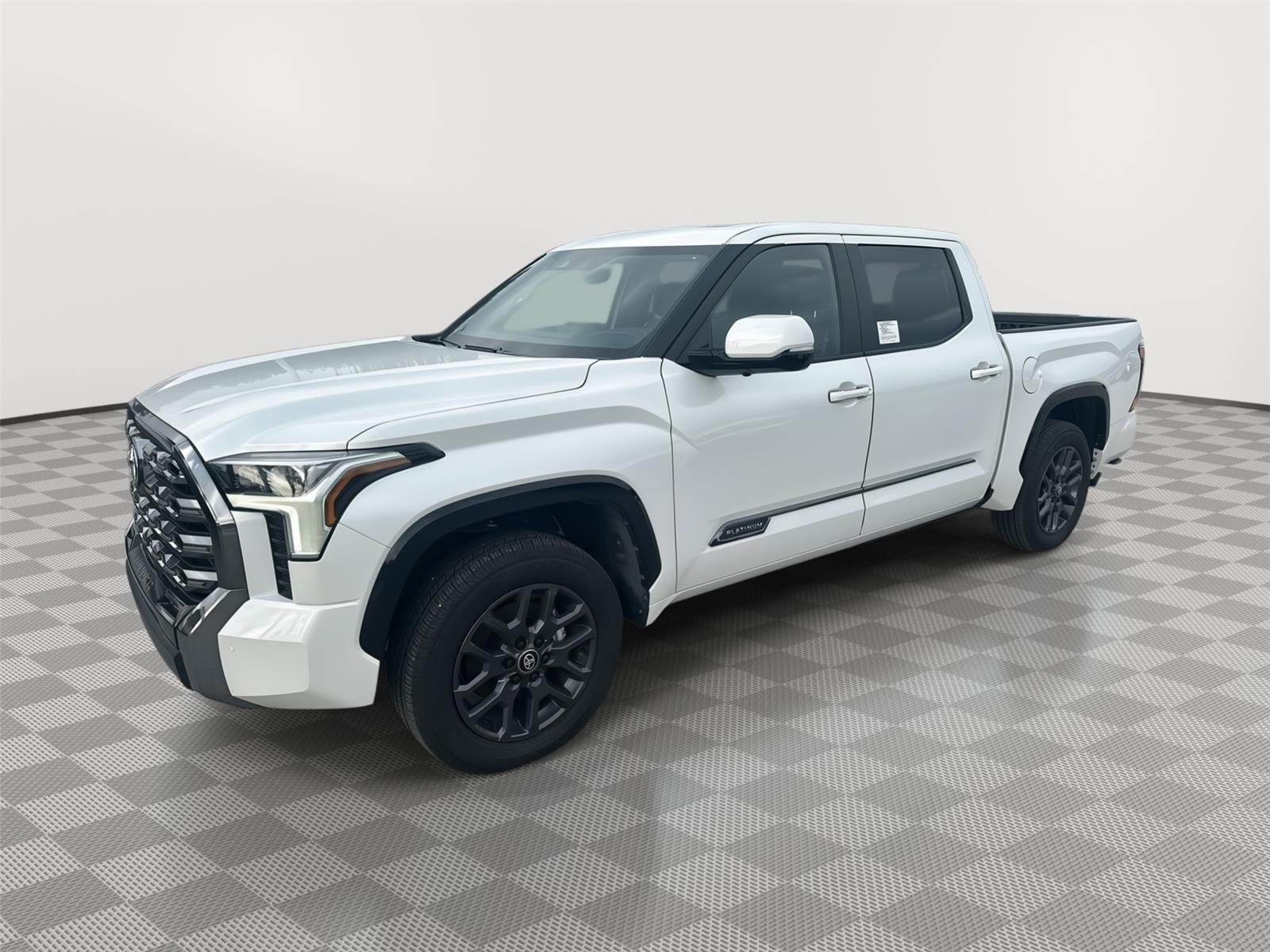 2025 Toyota Tundra Platinum's photo