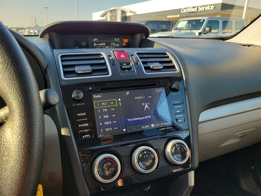 2018 Subaru Forester Premium photo 22