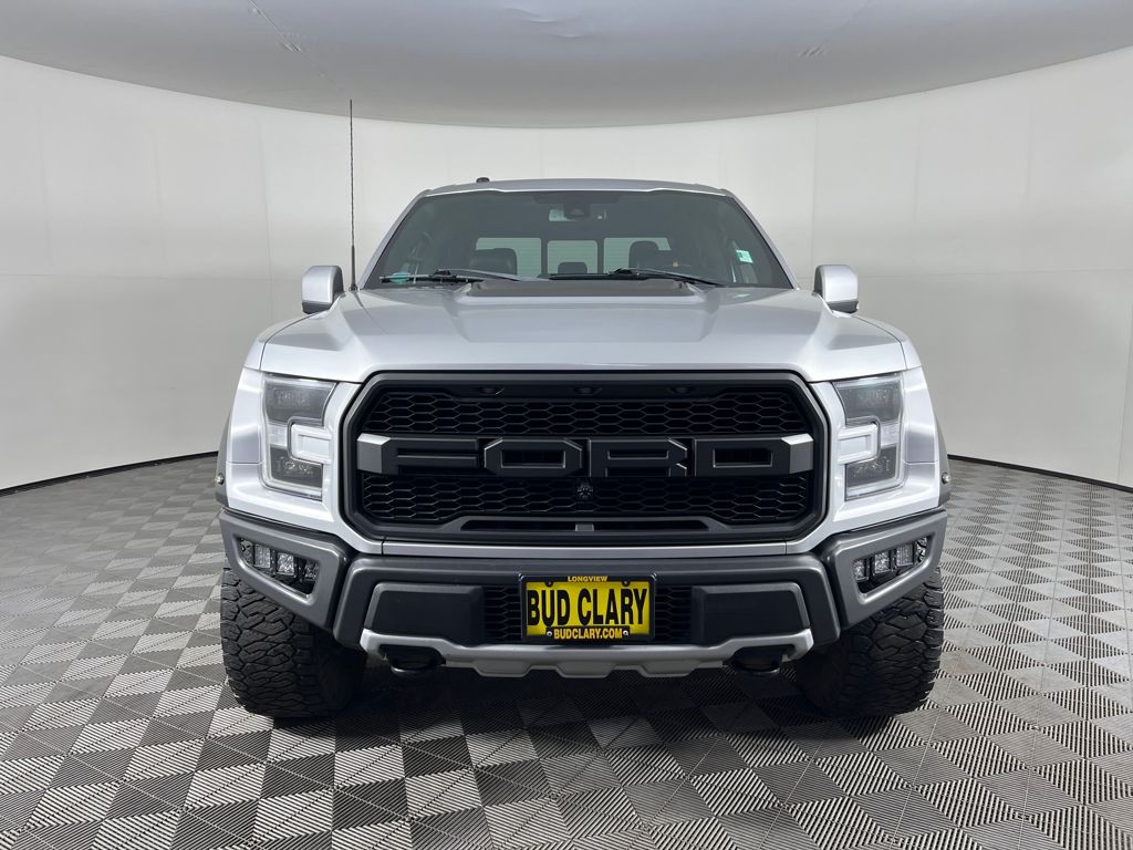 2018 Ford F-150 Raptor photo 2