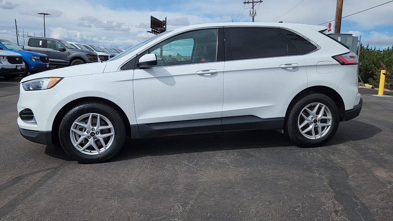 2024 Ford Edge SEL photo 2