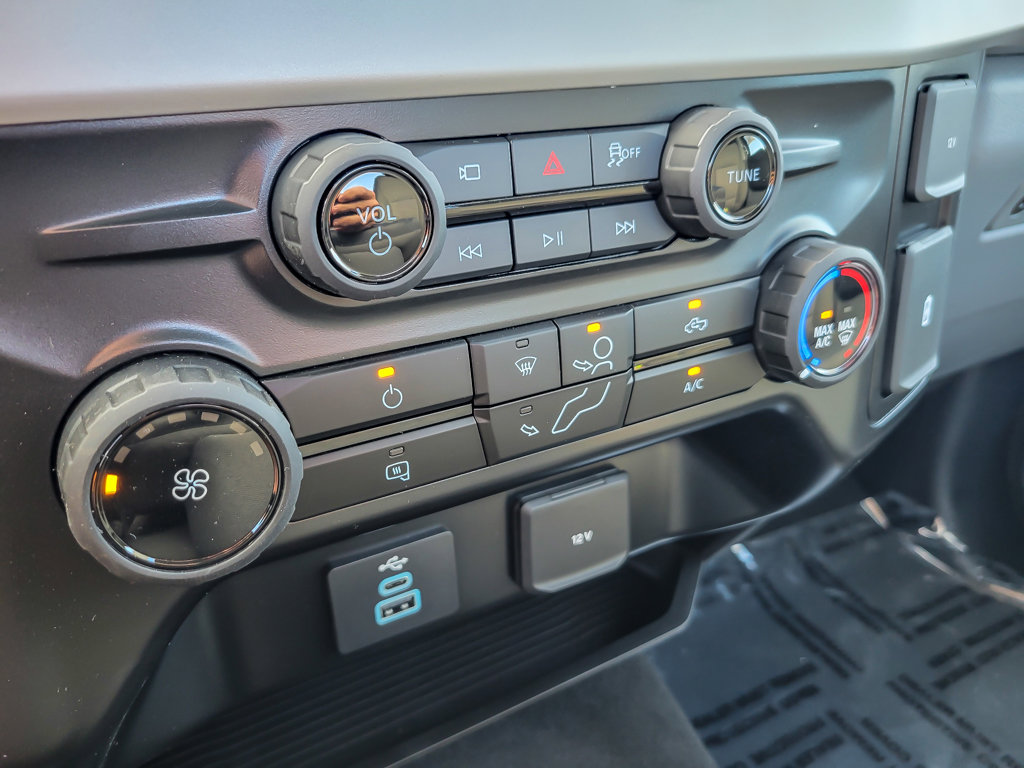 2025 FORD F-350 - Image 11