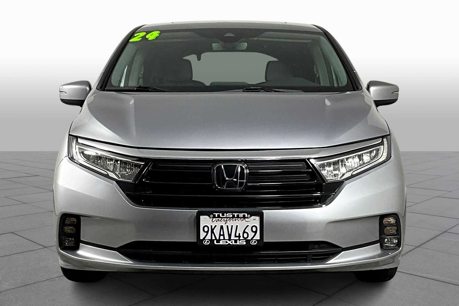 2024 Honda Odyssey EX-L photo 3