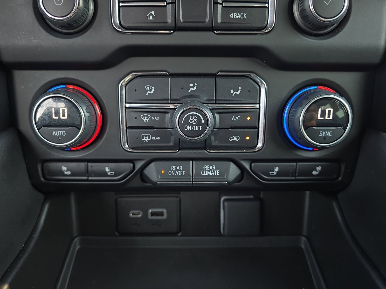 2023 Chevrolet Tahoe Z71 photo 16