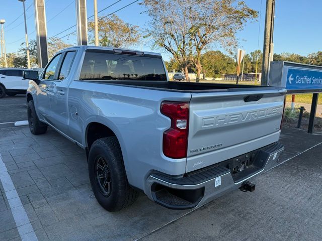 2019 Chevrolet Silverado 1500 LT photo 3