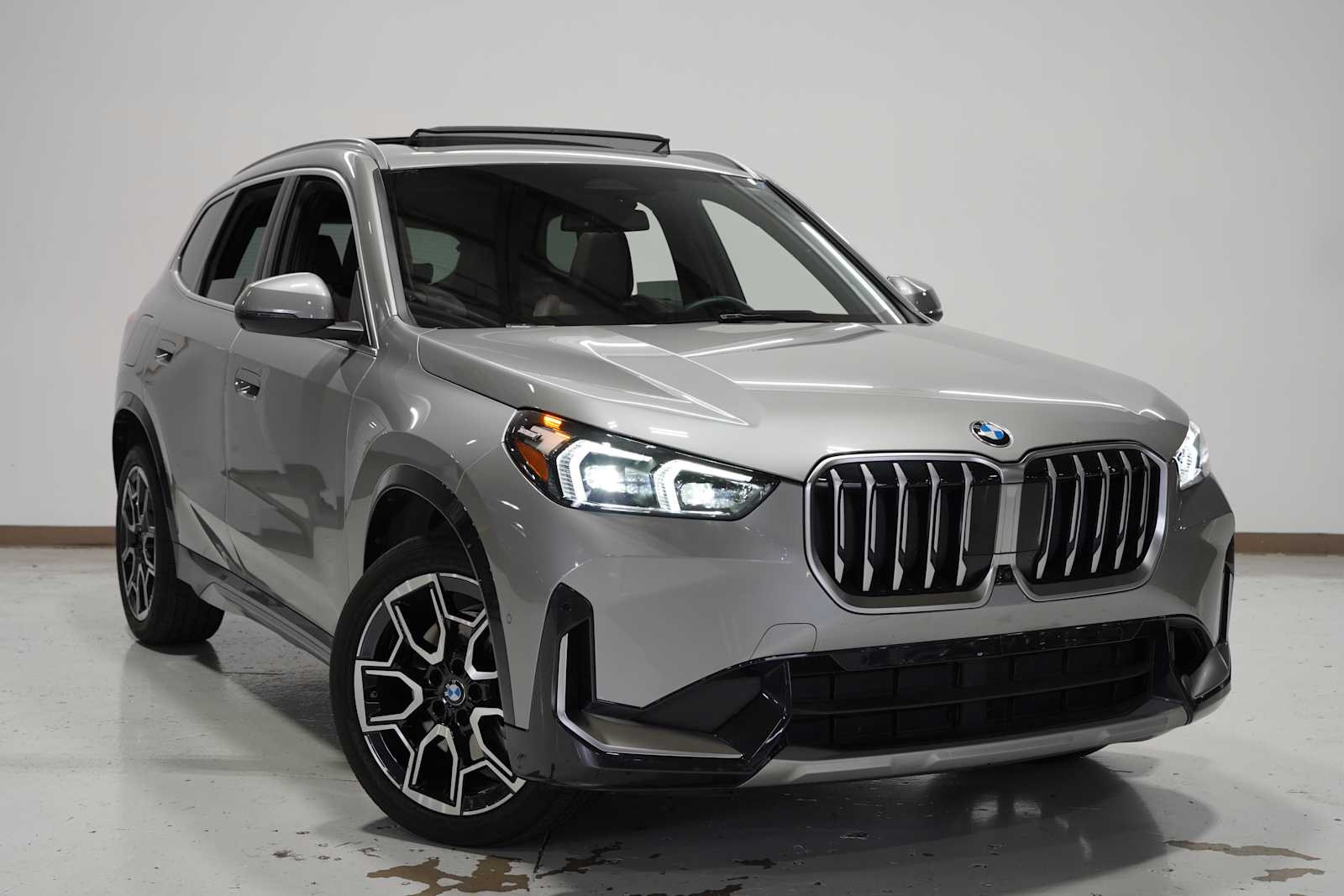 2025 Bmw X1 XDrive28i photo 3