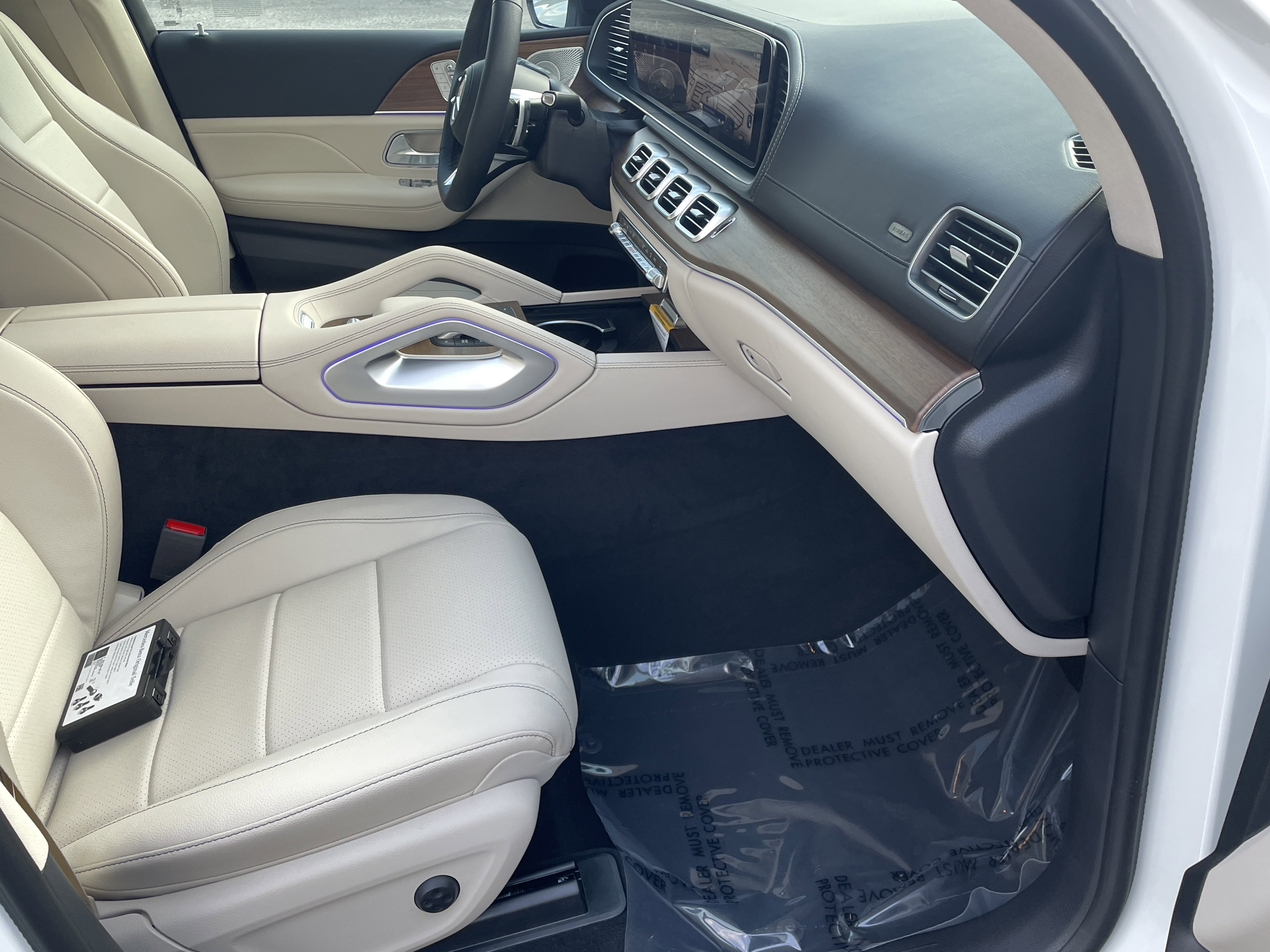 2025 Mercedes Benz GLS 450 4MATIC photo 6