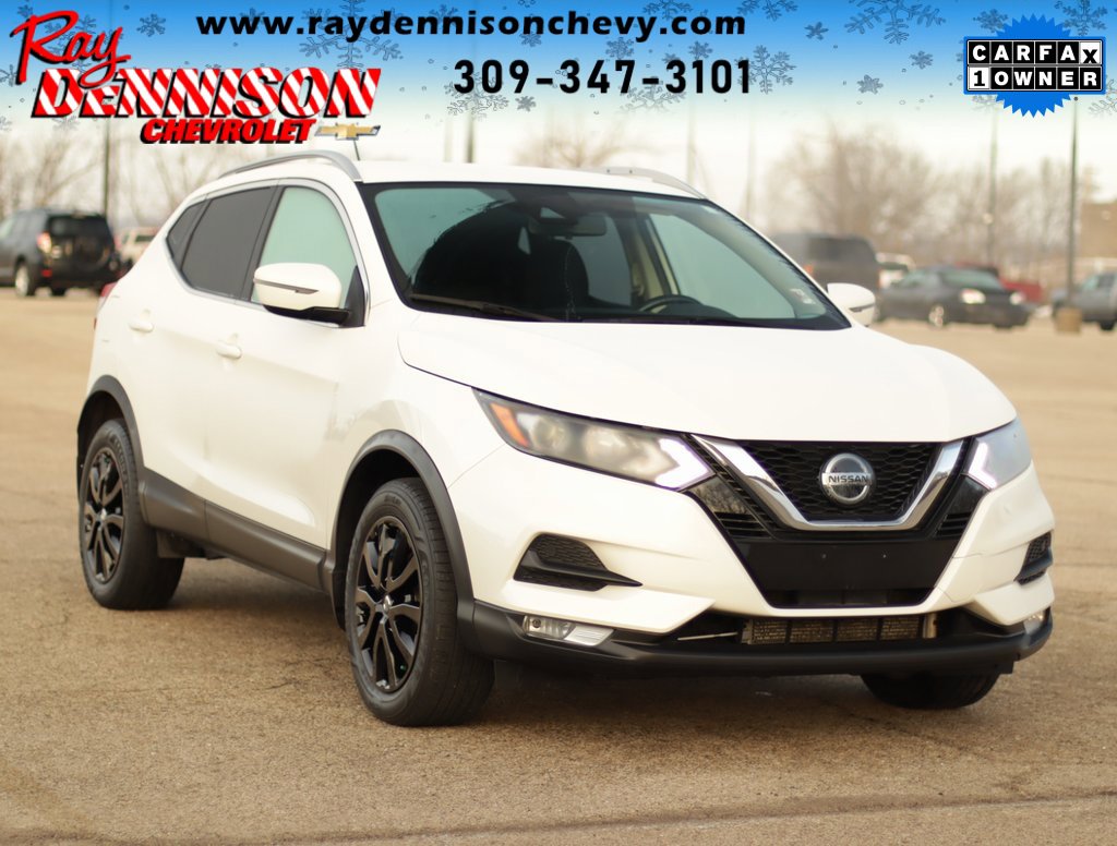 2021 Nissan Rogue Sport SV's photo