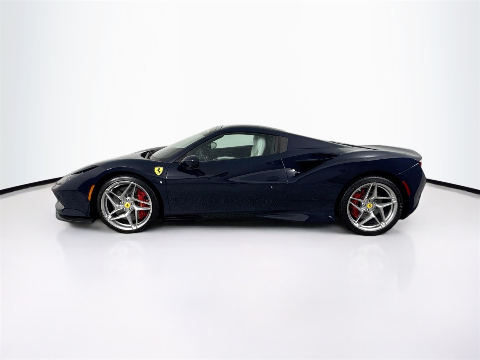 2022 Ferrari F8 Spider Base photo 4