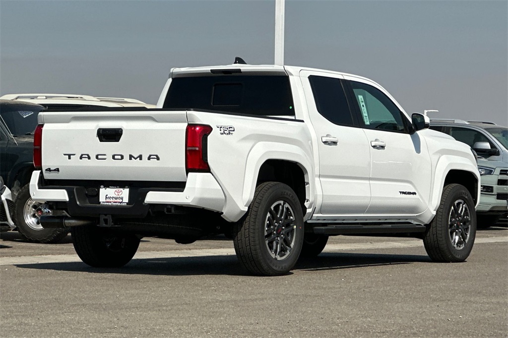 2025 Toyota Tacoma TRD Sport 4x4 Double Cab photo 4