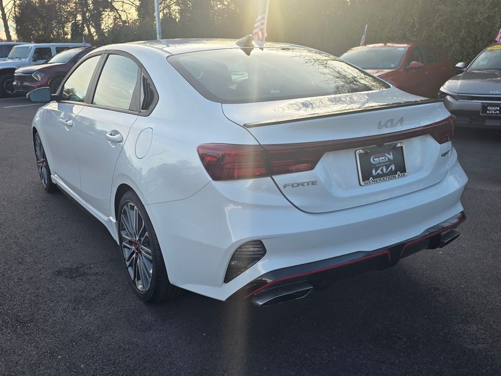 2023 Kia Forte GT photo 4