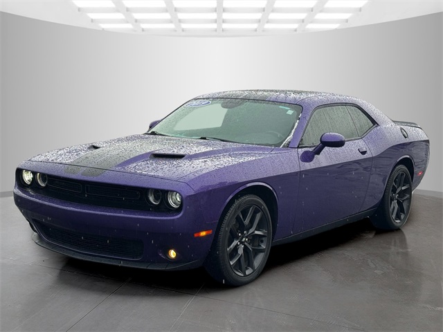 2019 Dodge Challenger SXT photo 3