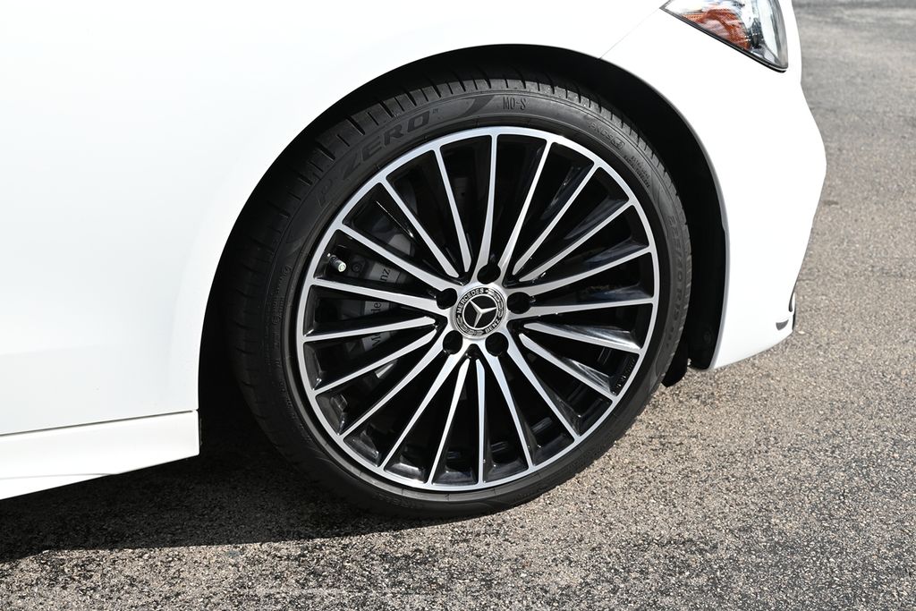 2022 Mercedes Benz C 300 photo 4