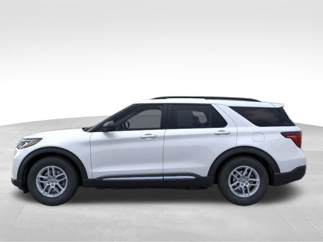 2025 Ford Explorer photo 2