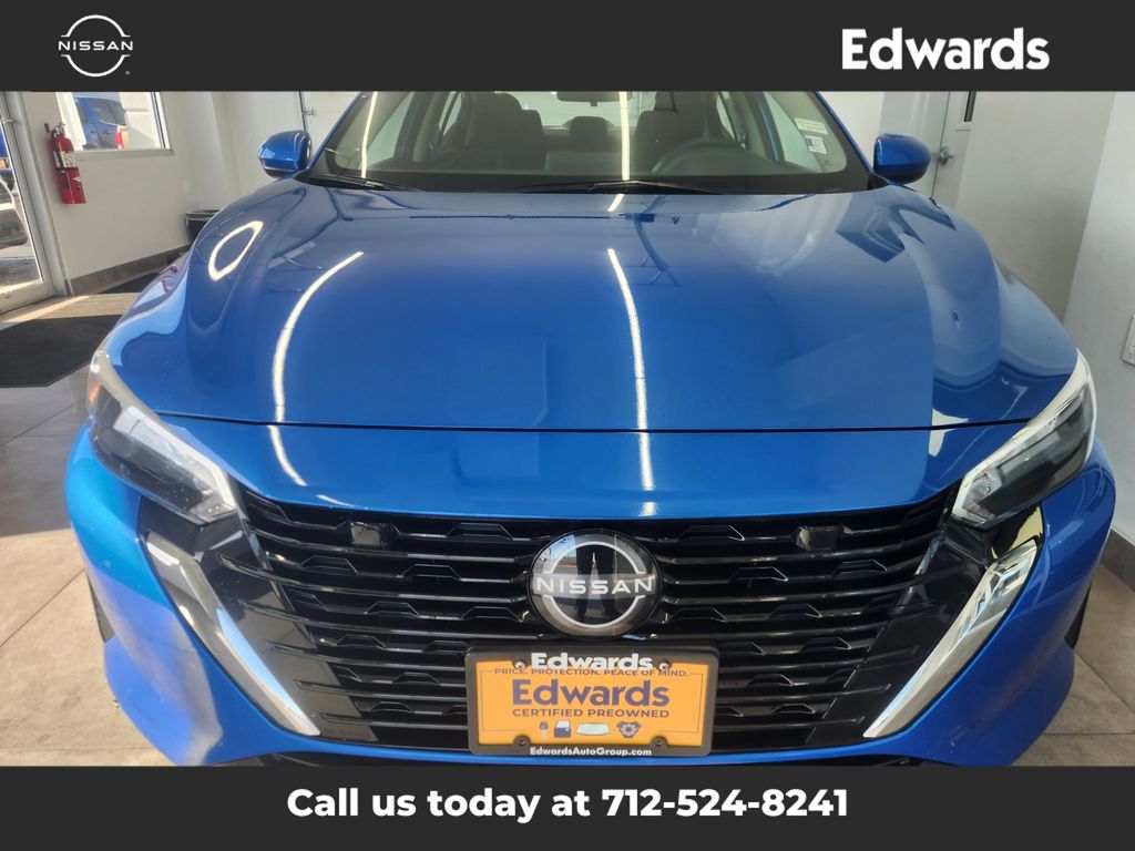 2024 Nissan Sentra SV photo 3