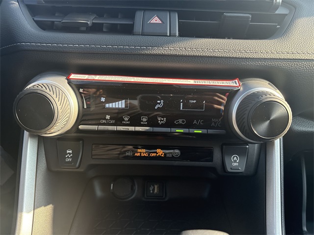 2025 Toyota RAV4 LE photo 18