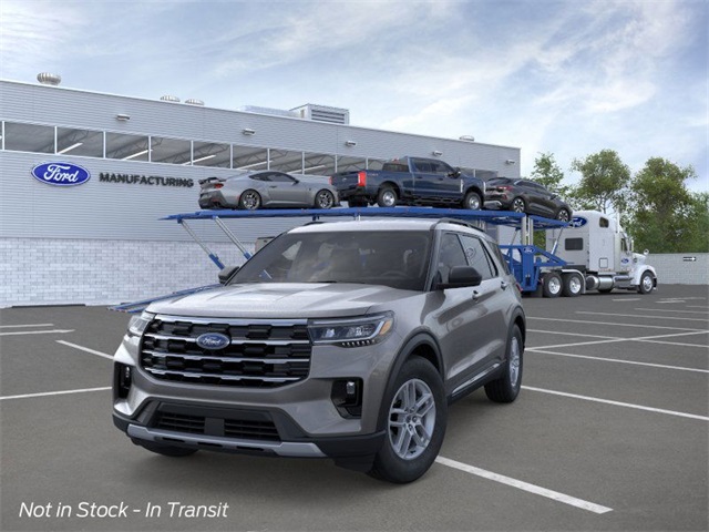 2025 Ford Explorer photo 2