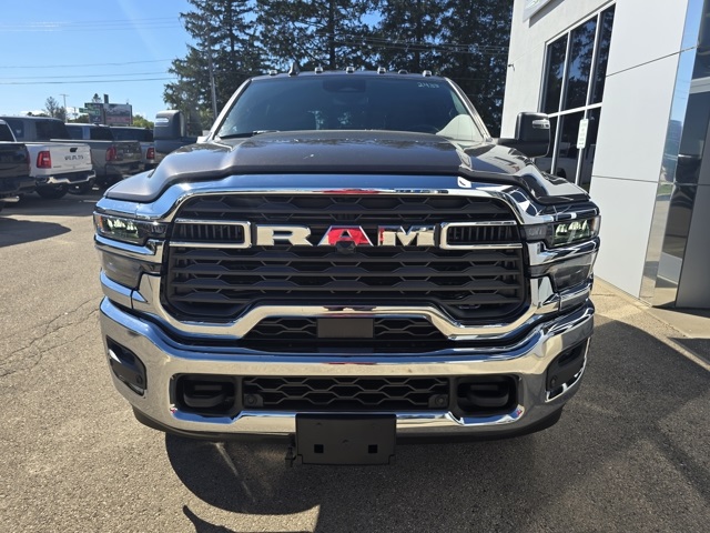 2026 Ram 2500 Tradesman photo 3