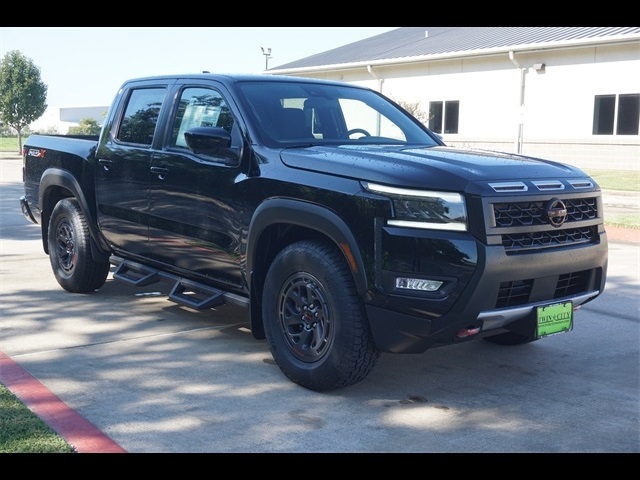 2026 Nissan Frontier PRO-X's photo