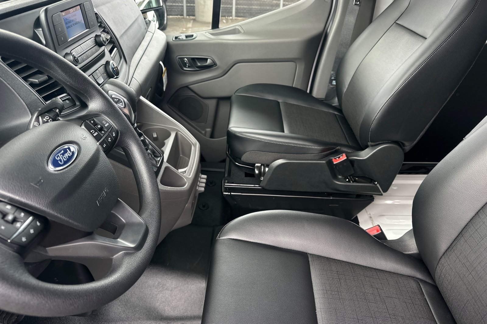 2025 Ford Transit Cargo Van photo 9